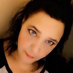 Meet your Posher, Lucinda